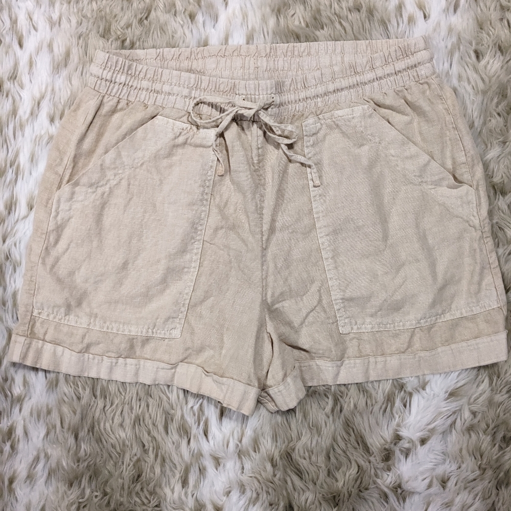 Universal Threads Cream Linen Shorts size Medium